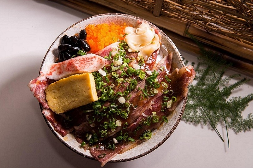 炙雪花牛丼飯