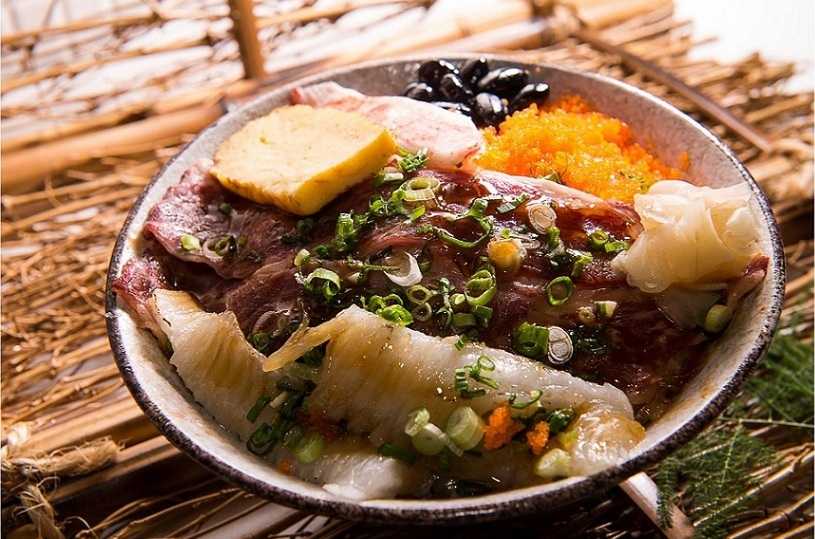 海陸-(雪花牛+鰈魚側緣肉)丼飯